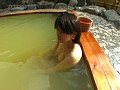 人妻巨乳温泉 画像34