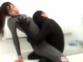 Masturbates in Wet Suit 画像13