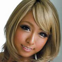 Mana Izumi 泉麻那