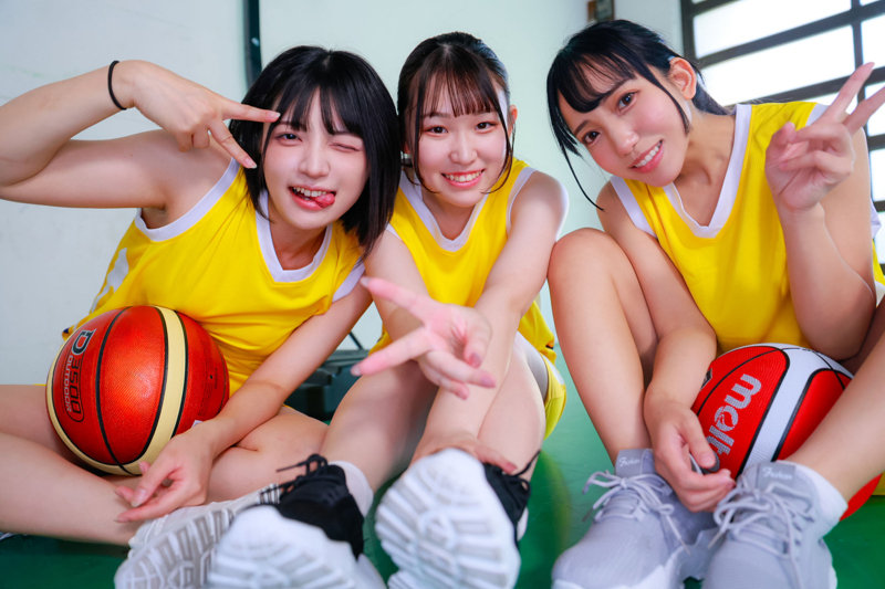 ゆみ＆おと＆まこ 電影シロウト deas040 サンプル画像2