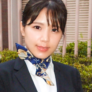 容姿端麗でドエロの現役CA！潮吹きまくり中出しSEX