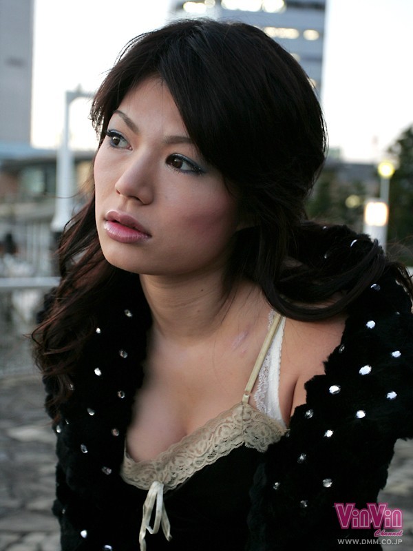 VINVIN-044 第 1 部分 - 30 分钟