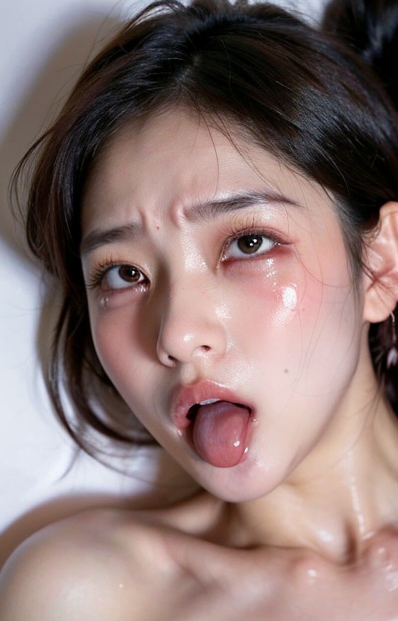 サンプル画像1:閲覧注意！限界超えた女子のイキ顔(最近肩こってる) [d_312095]