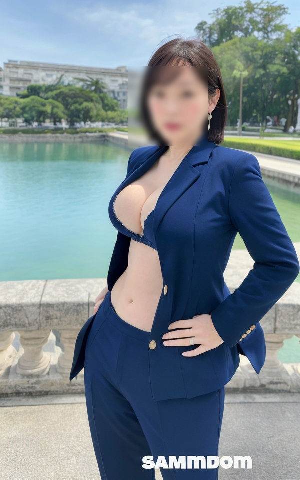 サンプル画像1:熟女政治家 海外視察inジャマイカ 下着ビキニ大撮影会(変態仮面) [d_316352]