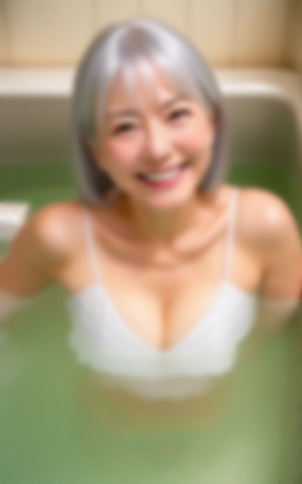 サンプル画像3:【熟女と混浴】混浴温泉に60歳美女と一緒に・・・笑顔が素敵なGカップの巨乳熟女(熟女コレクターズ企画) [d_341255]