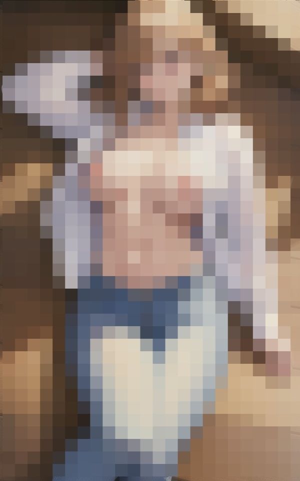 サンプル画像3:淫乱！？セクシー先輩のデニム姿(スタジオF) [d_396603]