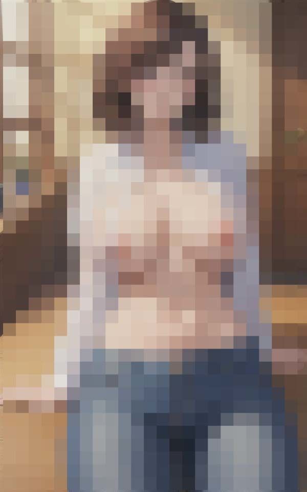 サンプル画像1:グラマラスボディの職場の美巨乳女神(kirakiraAI) [d_397205]