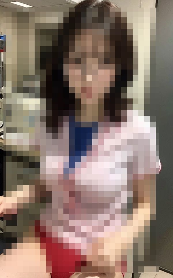 サンプル画像4:夜に看護師から呼ばれて患者が居ない診察室で営んだ(YATTA) [d_408361]