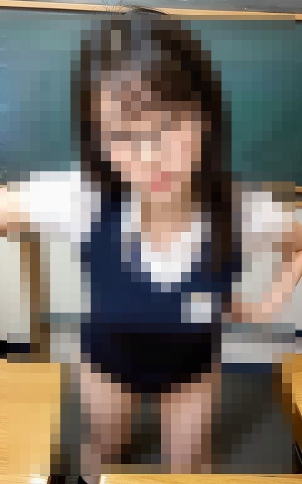 サンプル画像5:遠距離恋愛中の先生を保健室ベッドの上で押し倒して見た(完美) [d_409306]