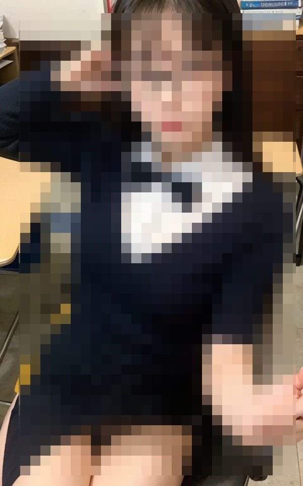 サンプル画像1:美人な先生から呼び出しがあり、行ったら裸で待ってくれていた(漂漂亮亮) [d_409320]