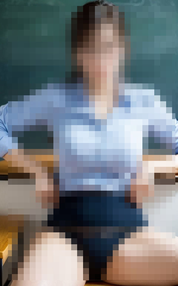 サンプル画像5:美人な先生から呼び出しがあり、行ったら裸で待ってくれていた(漂漂亮亮) [d_409320]