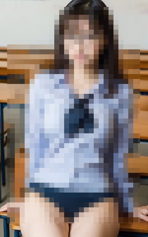 サンプル画像1:先生の胸元を破ったら怒らず先生が逆に興奮してやばかった(皇帝) [d_409330]