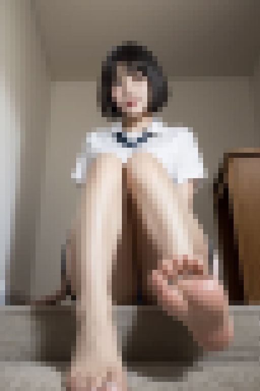 サンプル画像2:JKの蒸れた足裏を至近距離で拝みたい(リアルな世界でのエロ) [d_410208]