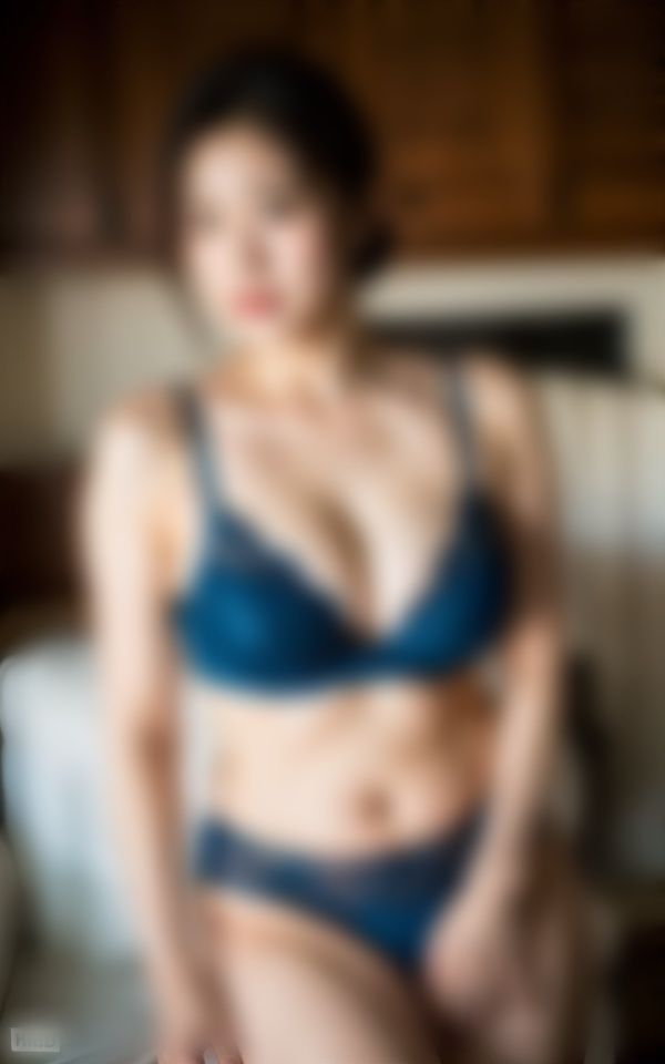 サンプル画像3:【熟女の下着姿】下着は青でしょ！200人(ド変態倶楽部) [d_410958]