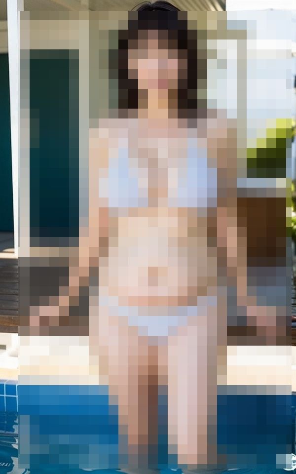 サンプル画像6:バツ2の職場の熟女人妻の水着姿がとてもエロかった(ESHIー) [d_412423]