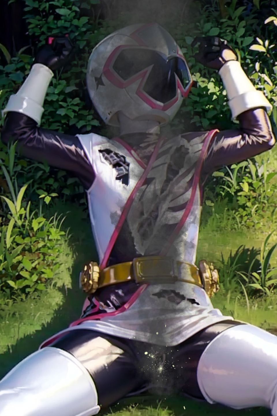 サンプル画像5:戦隊ヒロイン研究報告2024 8(AIヒロピン研究所) [d_460509]