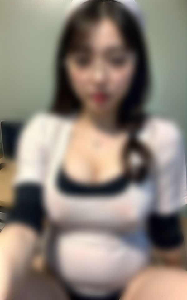 サンプル画像1:3段腹の地雷ナースに君は耐えられるか？368人(美魔女CLUB) [d_466340]