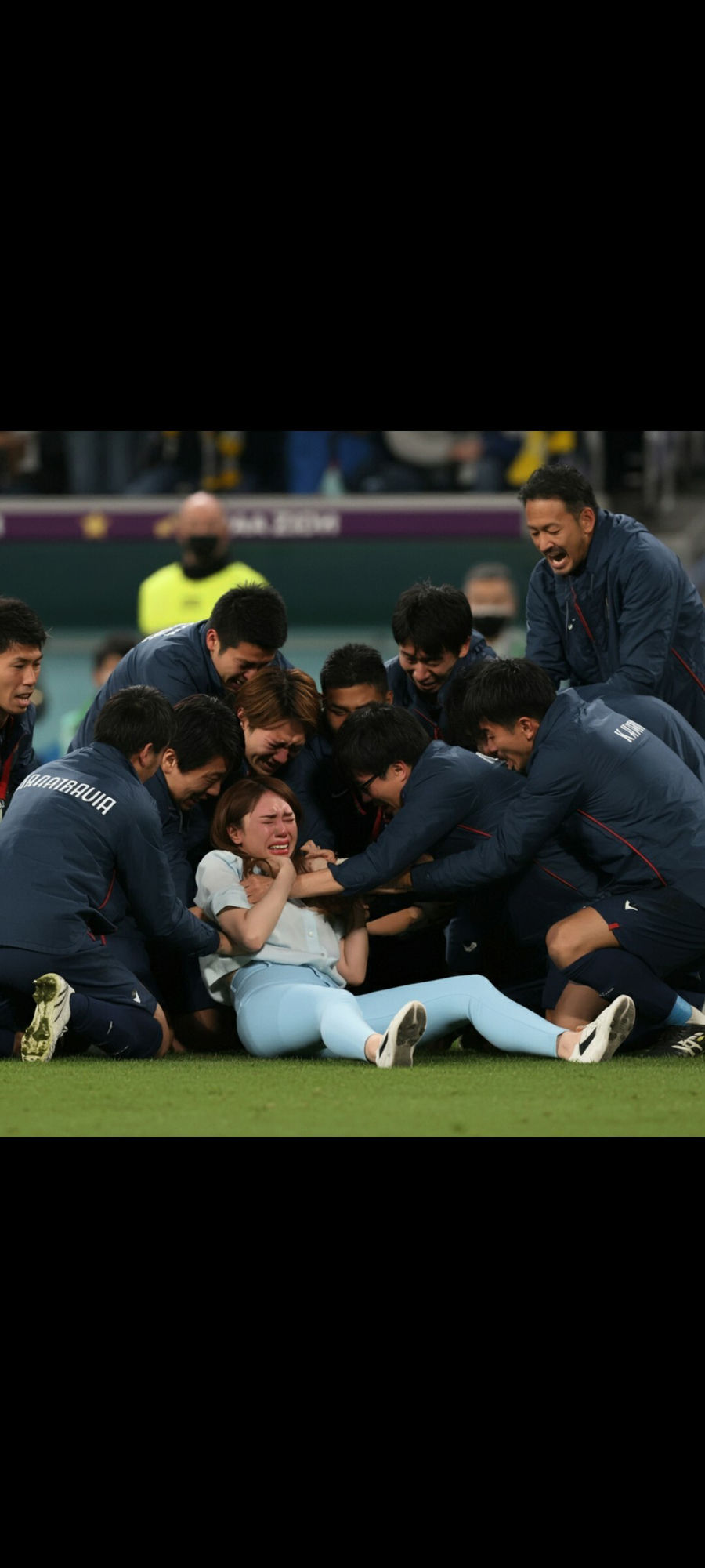 サンプル画像4:羞恥×泣き顔シチュエーションいろいろ詰め合わせ 300枚超【生成AI画像】(リアルでおバカな羞恥シチュエーション製作所) [d_504054]