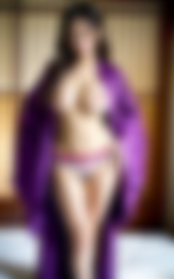 サンプル画像1:着物から乳がポロリ〜ど変態なカラダ見たいですか？〜(美魔女CLUB) [d_518986]