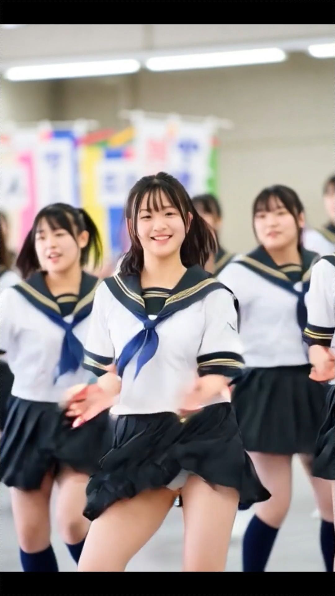 女子校生 逆さ盗撮 ローアングルカメラ パンチラ 階段 ブラチラ 女子学生 制服 かわいいのサンプル画像 6