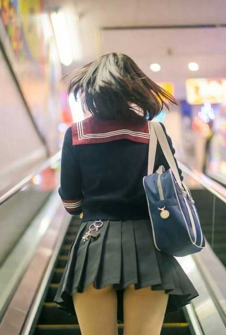 盗撮風動画 vol.6 女子校生エスカレーター編のサンプル画像 3