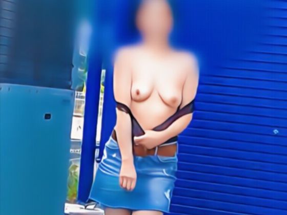 サンプル画像1:実は隣人の奥さんと非常階段での露出を楽しんでいました。(田所里奈（作家＆インディーズAV監督）) [d_298060]