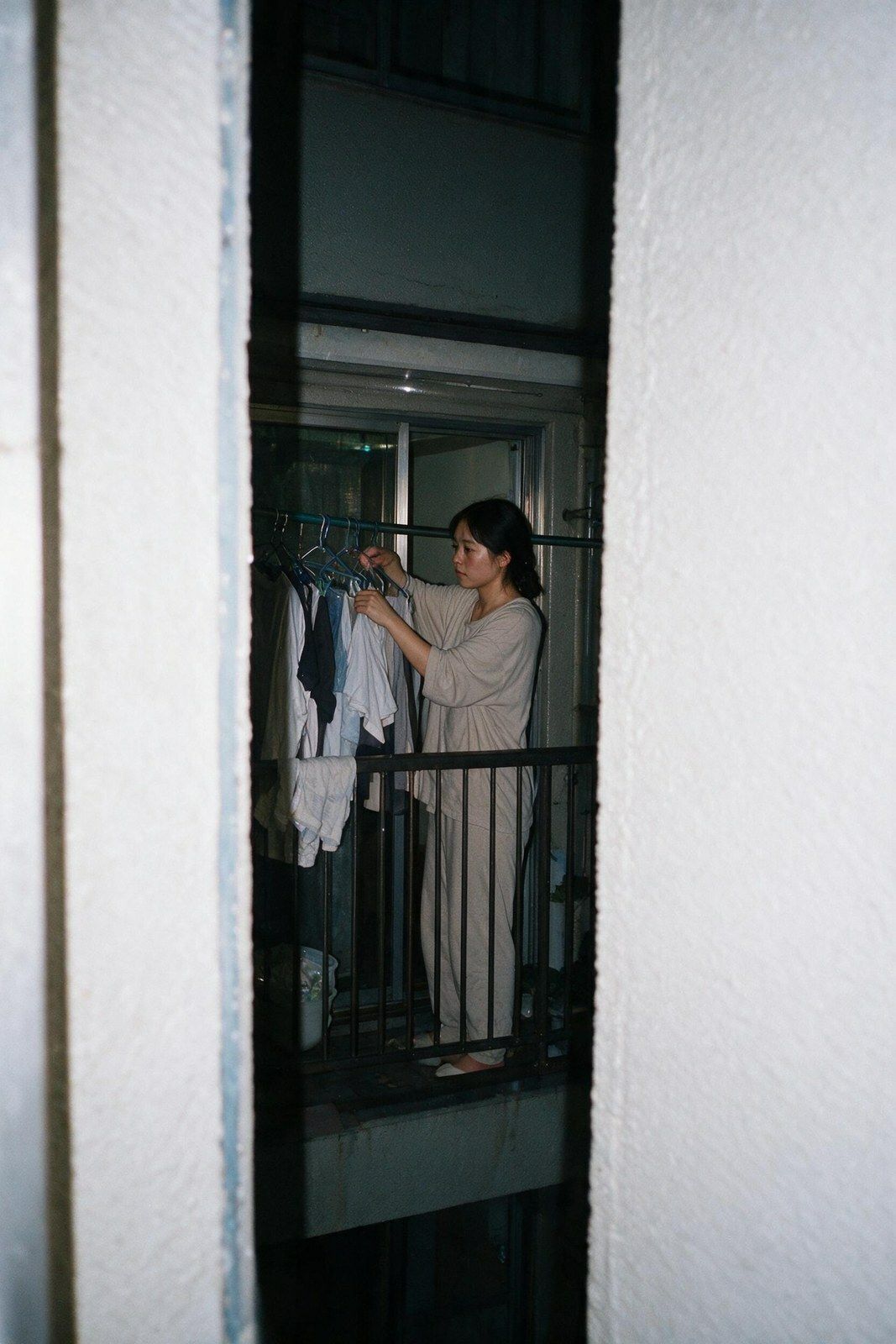 ［実写級］壁の薄い部屋に置き忘れたカメラ ─ 隣の奥さん（25）・テープ28本のサンプル画像 6
