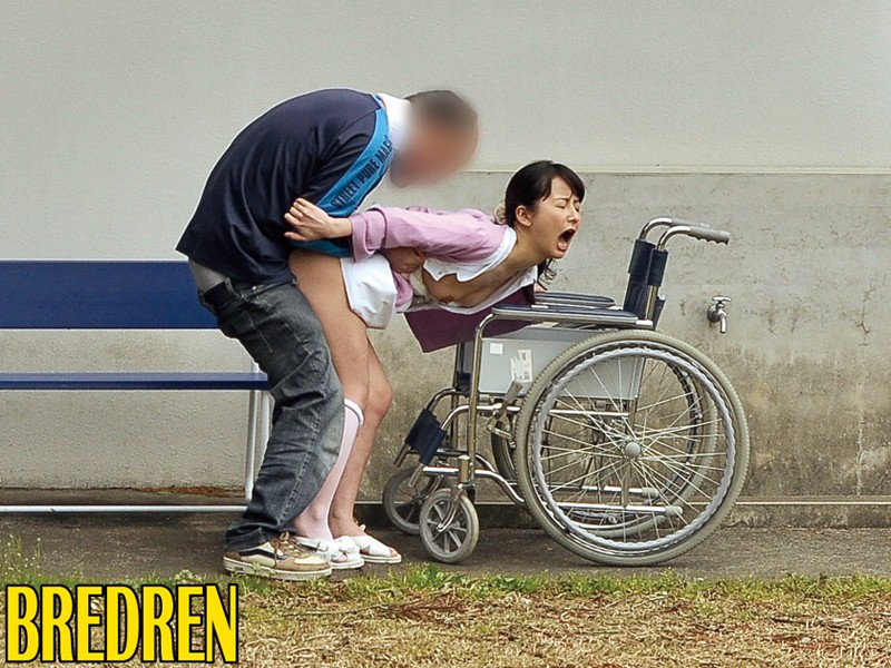 院内敷地で患者を誘惑して青姦する新入りナース8時間20名の盗撮記録 画像7