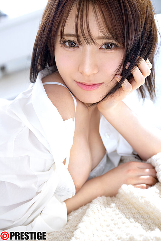 新人 プレステージ専属デビュー AV経由で女子アナへ。夢を追う現役女子大生が清楚で淫らなSEX解禁。 瀬緒凛 画像1