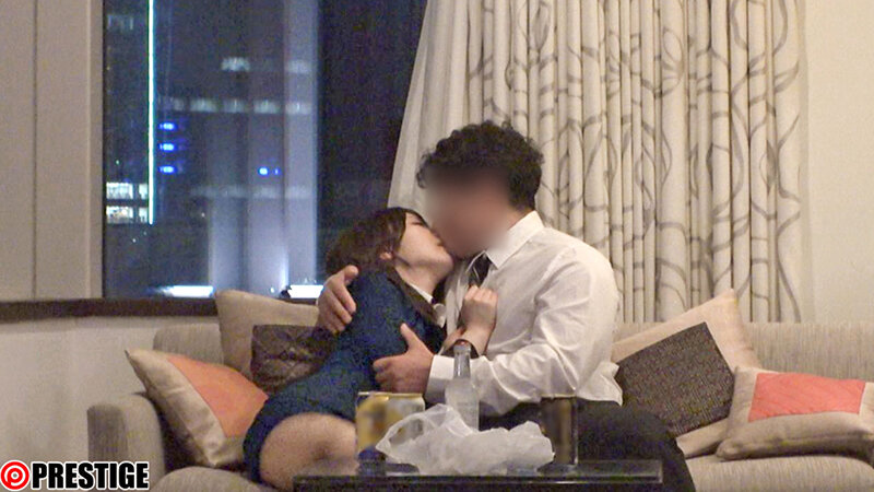 入社3ヶ月、既に客先でも噂の美人営業。クールな顔して丁寧にタマの裏まで舐めあげるご奉仕好きでした。腰が止まらない!グラインド騎乗 新卒入社 木谷ちゃん 画像2