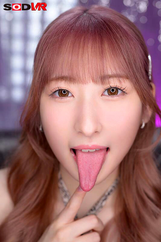 【VR】【8K】【ギャル×蛇舌×アヘ顔特化】ガンギマリ長ベロ痴女はビチョ濡れ接吻大好きプッシー!下品な接吻と下品な騎乗位の無限ループ絶頂!! 2枚目