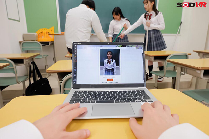 【VR】【8K】人間がドールに？！注文したら委員長は突如消えて、箱入りドールとして家に届いた 雅子りな