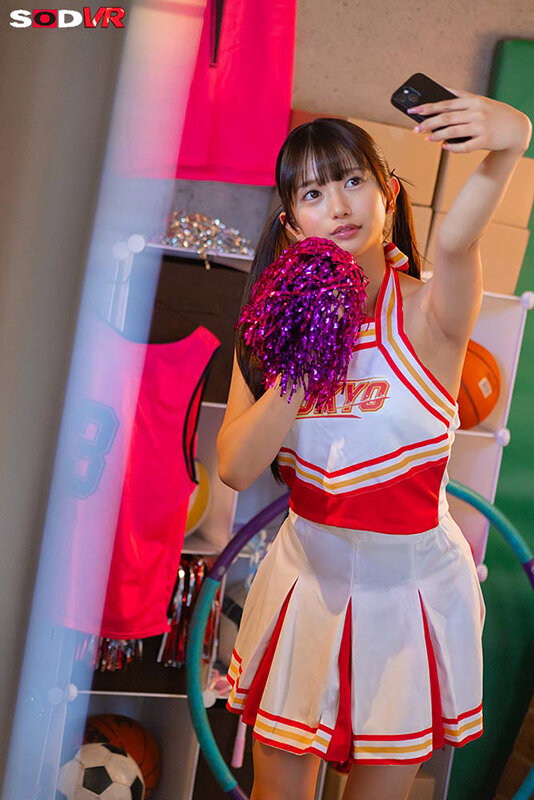 【VR】【8K】芸能人気取りで補欠部員を見下す性悪チアガールに、慰み者としての立場を理解らせる。 北岡果林 2枚目