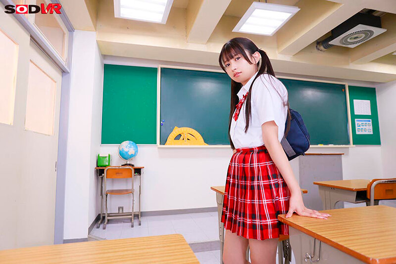 【VR】【8K】芸能人気取りで補欠部員を見下す性悪チアガールに、慰み者としての立場を理解らせる。 北岡果林 7枚目