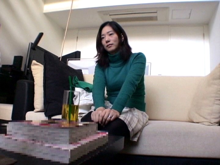 新・奥さんシリーズ［03］ 奥さん、今ここでセックスしてみる？_0