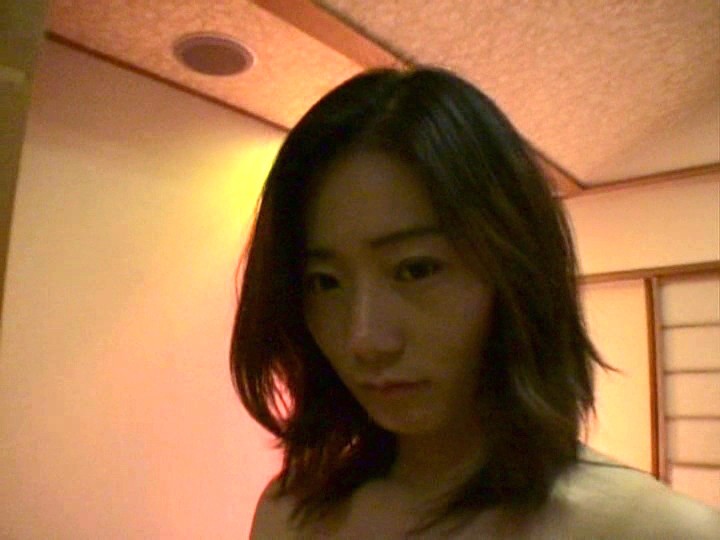 新・奥さんシリーズ［03］ 奥さん、今ここでセックスしてみる？_9