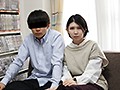 夫に見られているとも知らず他人棒を受け入れる人妻02 サンプル画像1