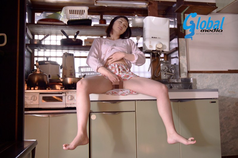 MAC-043 Part 1 - 30 minutes