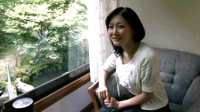 人妻不倫旅行 もっと激しく抱きしめて…