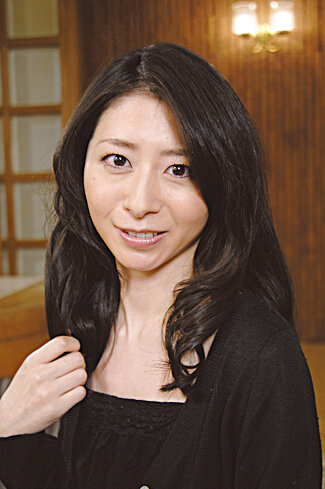 欲情熟女 乱れる女 厳選15人4時間 欲しがるヒワイな人妻たち 画像3