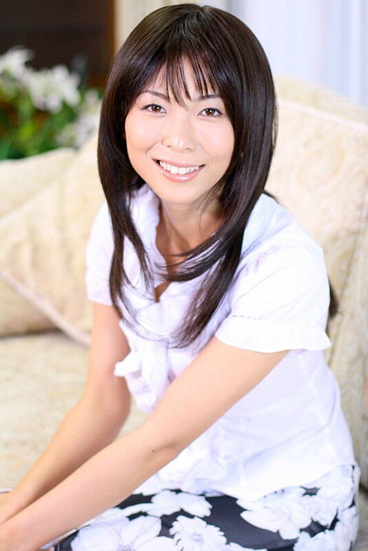 情欲熟女 ふしだらな妻 厳選12人4時間 イヤラしく腰振る人妻たち 画像6