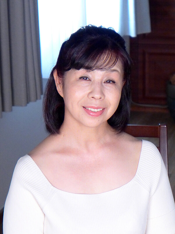 熟女 淫らな秘め事 心の病いの人妻をスケベな訪問ドクターは… 裸にエプロンの家政婦の恥部を舐めまくるオヤジ 画像2