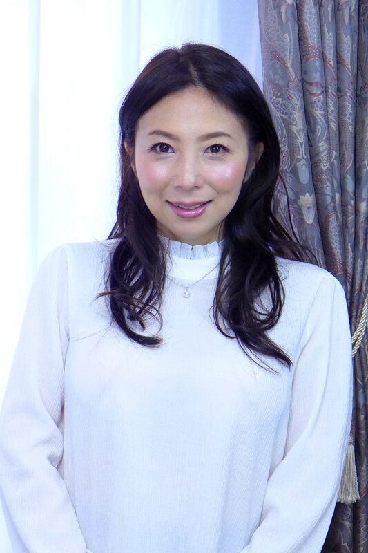 馬乗り熟女 シャブリつく人妻 選りすぐり12人4時間 「下からもっと突いてー!」 画像8