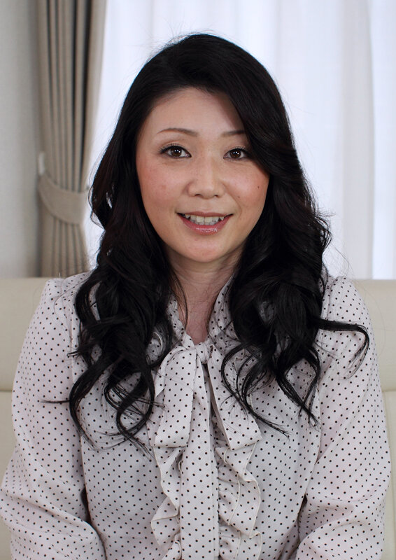 本当は凄くイヤラしい熟女 厳選15人4時間 「そんなに突いたら、おかしくなっちゃう〜!」 画像1