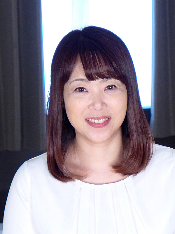 熟女 淫らな秘め事 奥さんのムチムチの体に欲情した不動産屋の男は… 一周忌の夜、亡き夫の上司に熟れた恥部を捧げる未亡人 画像2