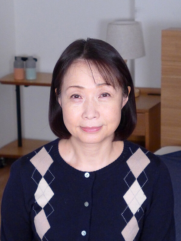 熟女 禁断の情事 妹のダンナの顔にお漏らしする人妻 息子の嫁を押し倒し上下の口を弄ぶ義父 画像2