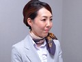 国際線人妻CA会員制整体マッサージ 極上美巨乳CA妻は乳房も性器もまさぐられ、激しく抵抗するが… サンプル画像3