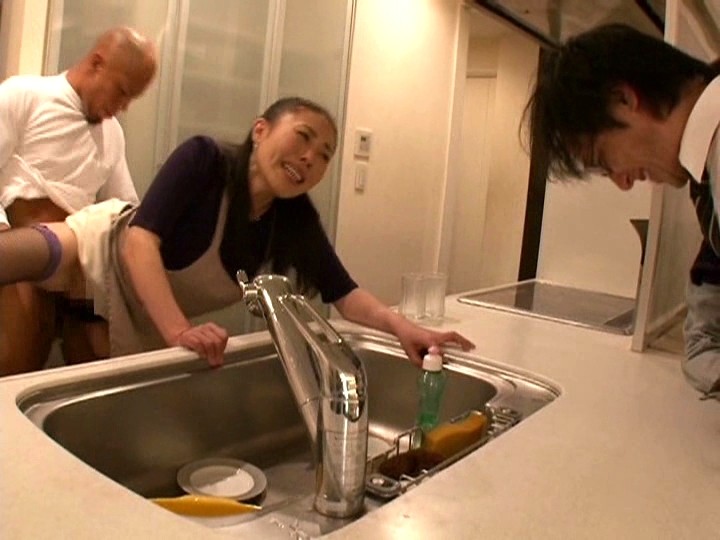 SPRD-355 第 15 部分 - 114 分钟