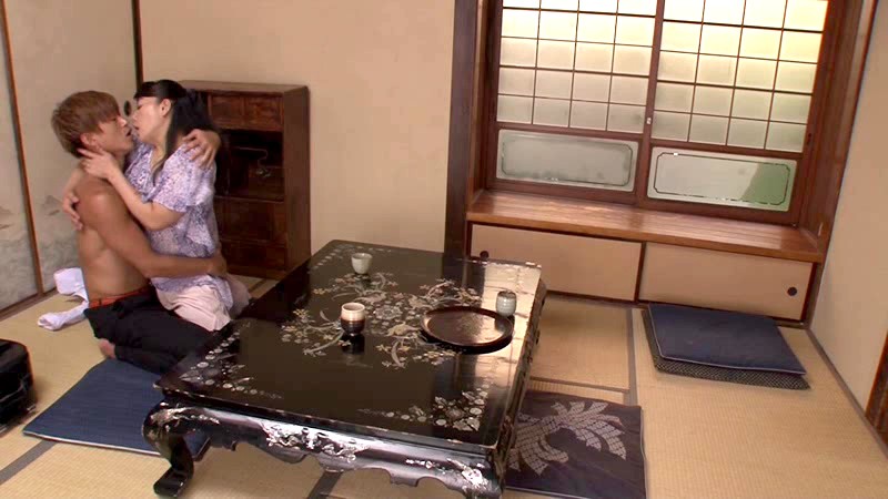 SPRD-688 第 15 部分 - 100 分钟