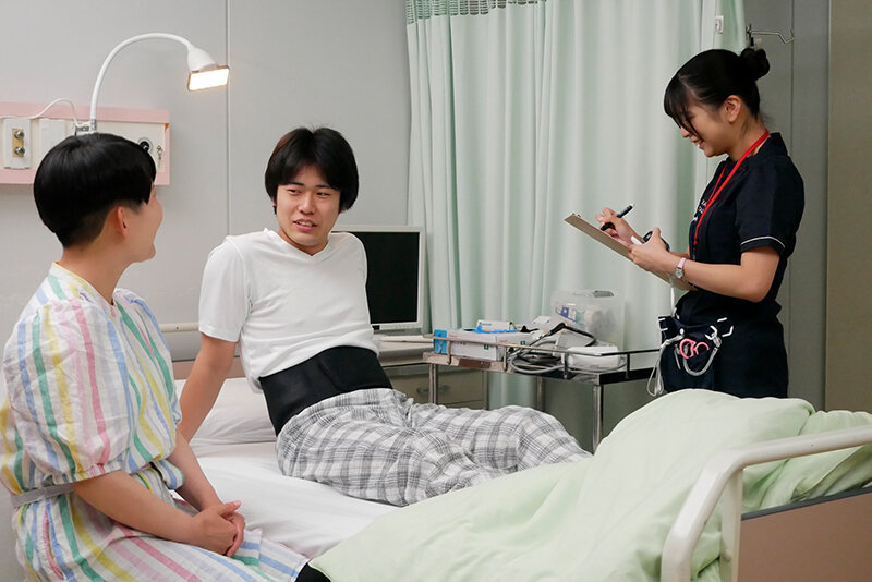 患者さんにがっつき接吻で元気にしてあげていた看護師 乳首もオチンポもいっぱいベロちゅうで勃起させて精液ごっくん ゆらさん 24歳 画像13